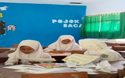 Ekstrakurikuler Jurnalistik SMP Negeri 1 Prembun Kembangkan Literasi dan Kreativitas Siswa