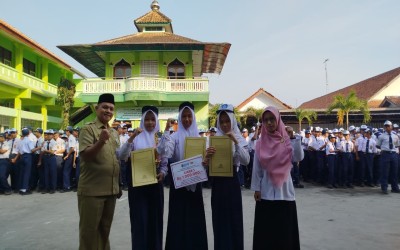 SMP NEGERI 1 PREMBUN RAIH JUARA 3 LCCM TINGKAT KABUPATEN KEBUMEN 2026